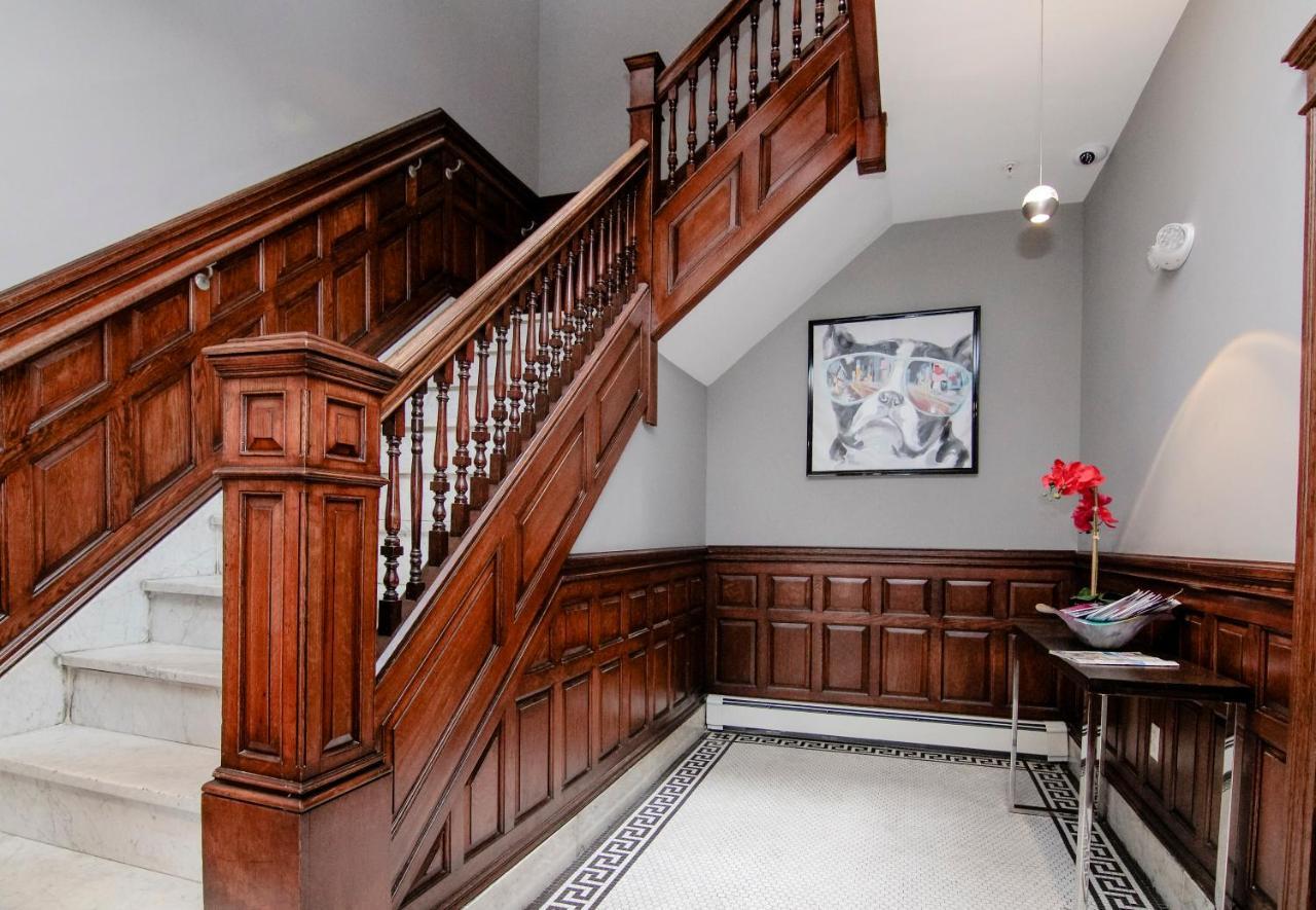 A Stylish Stay W/ A Queen Bed, Heated Floors.. #18 Brookline Bagian luar foto