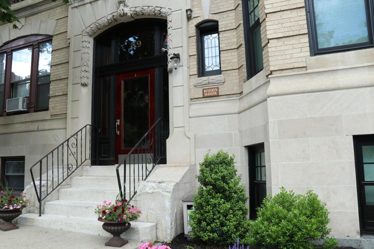 A Stylish Stay W/ A Queen Bed, Heated Floors.. #18 Brookline Bagian luar foto